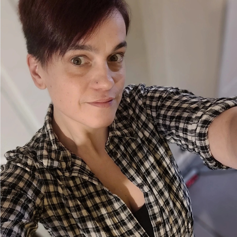 Meet your Posher, Antonia